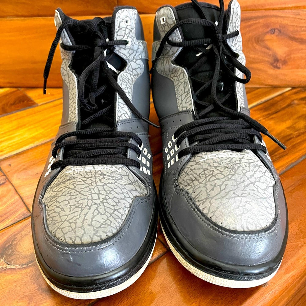 JORDANS FLIGHT 23